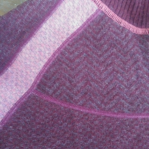 Beautiful Prana Ski type Sweater - Picture 3 of 3